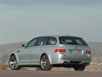 Click image for larger version

Name:	2008-BMW-M5-Touring.jpg
Views:	45
Size:	390.4 KB
ID:	1928272