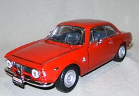 Click image for larger version

Name:	199 - Alfa Romeo Giulia Sprint GTA.JPG
Views:	135
Size:	396.4 KB
ID:	573584