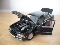 Click image for larger version

Name:	1-24 BMW 7 MINICHAMPS 5.JPG
Views:	160
Size:	1.29 MB
ID:	1601798