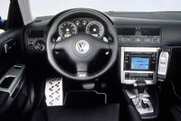 Click image for larger version

Name:	nm_vw_golf_r32_dsg_big.jpg
Views:	182
Size:	26.0 KB
ID:	7677