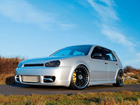 Click image for larger version

Name:	160_0707_04_z+2002_vw_golf_gti+front_view.jpg
Views:	327
Size:	67.3 KB
ID:	433409