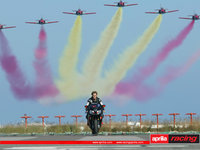 Click image for larger version

Name:	aprilia-with-plains_281.jpg
Views:	124
Size:	120.5 KB
ID:	8322