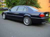 Click image for larger version

Name:	20070401234038!BMW_740_V8_E38_side_rear.jpg
Views:	49
Size:	2.35 MB
ID:	1089543