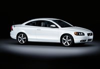 Click image for larger version

Name:	volvo--ice-white-c70-coupe-convertible_2.jpg
Views:	928
Size:	148.2 KB
ID:	824000