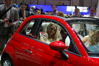 Click image for larger version

Name:	07-fiat-500c-live.jpg
Views:	215
Size:	247.0 KB
ID:	824509