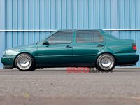 Click image for larger version

Name:	eurp_0810_02_z+1996_volkswagen_jetta+side_view.jpg
Views:	73
Size:	53.9 KB
ID:	1255946