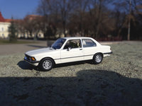 Click image for larger version

Name:	BMW e21 318 - MINICHAMPS 1-43 4.jpg
Views:	4
Size:	1.52 MB
ID:	3210502