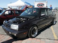 Click image for larger version

Name:	eurp_0801_67_z+h2o_intl_2007+nathan_baugher_1995_jetta_vr6_frontview.jpg
Views:	42
Size:	76.5 KB
ID:	1485414