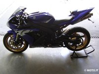 Click image for larger version

Name:	yzf-r1-3328212.jpg
Views:	183
Size:	38.5 KB
ID:	1357108