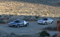 Click image for larger version

Name:	112_0702_15z+audi_r8_porsche_911+front_three_quarter_view.jpg
Views:	264
Size:	51.5 KB
ID:	216089