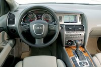 Click image for larger version

Name:	audi_q7+interior_front.jpg
Views:	20
Size:	105.9 KB
ID:	2875059