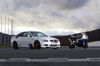 Click image for larger version

Name:	bmw-e92-m3-vs-bmw-s-1000-rr-superbike-05.jpg
Views:	47
Size:	663.9 KB
ID:	2328010