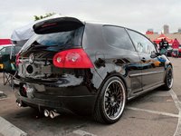 Click image for larger version

Name:	eurp_0706_12_z+chinatown_showoff+volkswagen_gti.jpg
Views:	60
Size:	63.8 KB
ID:	1318931