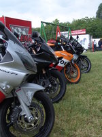 Click image for larger version

Name:	bike fest 2006 002.jpg
Views:	29
Size:	1.43 MB
ID:	113277