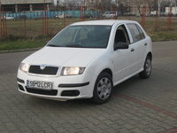 Click image for larger version

Name:	Fabia 001.jpg
Views:	69
Size:	3.20 MB
ID:	1217863