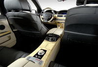 Click image for larger version

Name:	interieur_bmw7er_showcar_06.jpg
Views:	55
Size:	143.7 KB
ID:	1002386