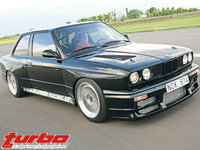 Click image for larger version

Name:	0610turp_01z+1988_bmw_e30+right_front_view.jpg
Views:	48
Size:	263.5 KB
ID:	1419354