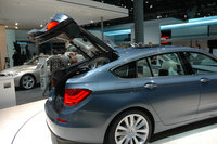 Click image for larger version

Name:	12-bmw-5-gt-live-frankfurt.jpg
Views:	101
Size:	350.4 KB
ID:	1087387