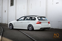 Click image for larger version

Name:	BMW E90 Touring-Chop.jpg
Views:	41
Size:	7.48 MB
ID:	2808702