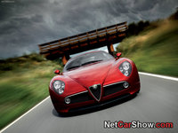Click image for larger version

Name:	Alfa_Romeo-8c_Competizione_2007_photo_06.jpg
Views:	72
Size:	62.3 KB
ID:	409202