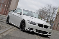 Click image for larger version

Name:	Alpine_White_BMW_E92_335i_Photoshoot_by_Cristian_Guamanzara_02.jpg
Views:	50
Size:	363.9 KB
ID:	1410846