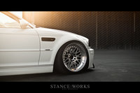 Click image for larger version

Name:	Navith-E46-M3-CCWs-wheel.jpg
Views:	41
Size:	416.9 KB
ID:	2350893