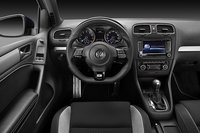 Click image for larger version

Name:	VW-Golf-R-15.jpg
Views:	875
Size:	179.0 KB
ID:	1085716