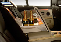 Click image for larger version

Name:	interieur_bmw7er_showcar_kuehlfach_detail1.jpg
Views:	48
Size:	141.4 KB
ID:	1002391