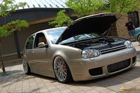 Click image for larger version

Name:	volkswagen-golf-4-r32-6.jpg
Views:	452
Size:	247.4 KB
ID:	2438708