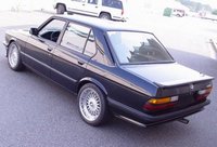 Click image for larger version

Name:	1988_BMW_E28_M5_Euro_Rear_1[1].jpg
Views:	71
Size:	41.2 KB
ID:	1134304