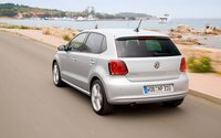 Click image for larger version

Name:	112_0905_18z+2009_volkswagen_polo+rear_three_quarters_view.jpg
Views:	252
Size:	44.4 KB
ID:	927431