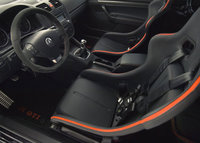 Click image for larger version

Name:	interior2.jpg
Views:	354
Size:	66.1 KB
ID:	169909