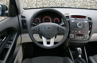 Click image for larger version

Name:	2010-Kia-Ceed-SW-15.jpg
Views:	95
Size:	468.1 KB
ID:	1069232