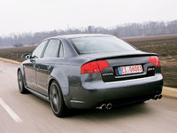 Click image for larger version

Name:	0703_ec_02_z+audi_rs4_mtm+rear_view.jpg
Views:	176
Size:	56.0 KB
ID:	432425