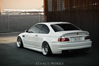 Click image for larger version

Name:	Navith-E46-M3-CCWs-rear.jpg
Views:	49
Size:	658.4 KB
ID:	2350891
