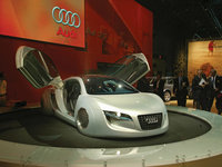 Click image for larger version

Name:	2004-Audi-RSQ-Concept-Show-Pedestal-1024x768.jpg
Views:	91
Size:	182.1 KB
ID:	1027318