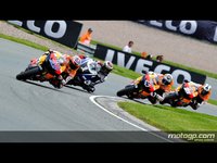 Click image for larger version

Name:	motogp-4_slideshow.jpg
Views:	27
Size:	94.9 KB
ID:	2093162