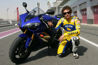 Click image for larger version

Name:	2007_yamaha_yzf-r1_gallery_rossi_05_tcm26-183187.jpg
Views:	61
Size:	84.7 KB
ID:	1311792