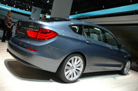 Click image for larger version

Name:	08-bmw-5-gt-live-frankfurt.jpg
Views:	87
Size:	311.3 KB
ID:	1087377