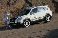 Click image for larger version

Name:	chevrolet-captiva-moonlander-06.jpg
Views:	69
Size:	1.68 MB
ID:	1013375