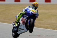 Click image for larger version

Name:	2009_Valentino_Rossi_Yamaha_M1_MotoGP_Motorcycle_Racing_Wallpaper%202.jpg
Views:	116
Size:	113.2 KB
ID:	1249924