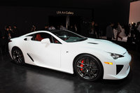 Click image for larger version

Name:	lexuslfalive_02.jpg
Views:	83
Size:	190.4 KB
ID:	1138106