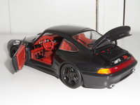 Click image for larger version

Name:	Porsche 993 Turbo (5).JPG
Views:	21
Size:	1.49 MB
ID:	3196022