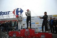 Click image for larger version

Name:	Podiumul Campionatului National de Drift 2011 - 2.jpg
Views:	53
Size:	125.7 KB
ID:	2201326