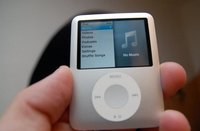 Click image for larger version

Name:	ipod-nano-4gb-new08.jpg
Views:	59
Size:	23.9 KB
ID:	2663641