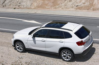 Click image for larger version

Name:	132-2011-bmw-x1-off.jpg
Views:	37
Size:	1.11 MB
ID:	990999