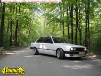 Click image for larger version

Name:	BMW-316-16.jpg
Views:	52
Size:	296.5 KB
ID:	1892953