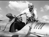 Click image for larger version

Name:	Auto-Union-Type-D-Engineer-Robert-Eberan-von-Eberhost-and-Driver-H-P-Muller-1024x768[1].jpg
Views:	46
Size:	279.4 KB
ID:	958048