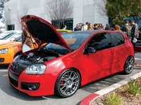 Click image for larger version

Name:	eurp_0706_11_z+parts4vw_anniversary_party+volkswagen_mk5_gti.jpg
Views:	48
Size:	76.2 KB
ID:	1318930