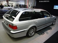 Click image for larger version

Name:	bmw-m5-e39-touring-07.jpg
Views:	71
Size:	321.2 KB
ID:	1903830